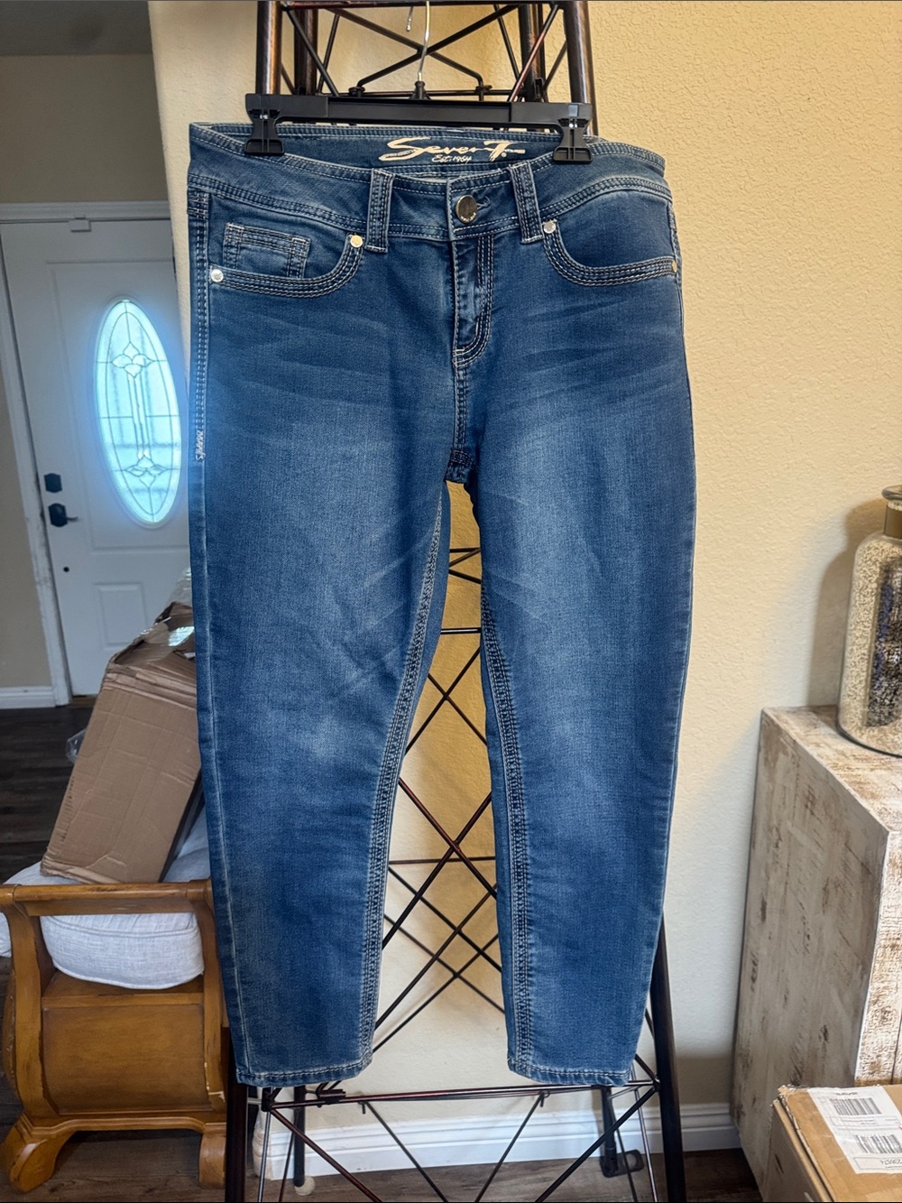 Seven7 Women's Dark Blue Cropped Ankle Jeans